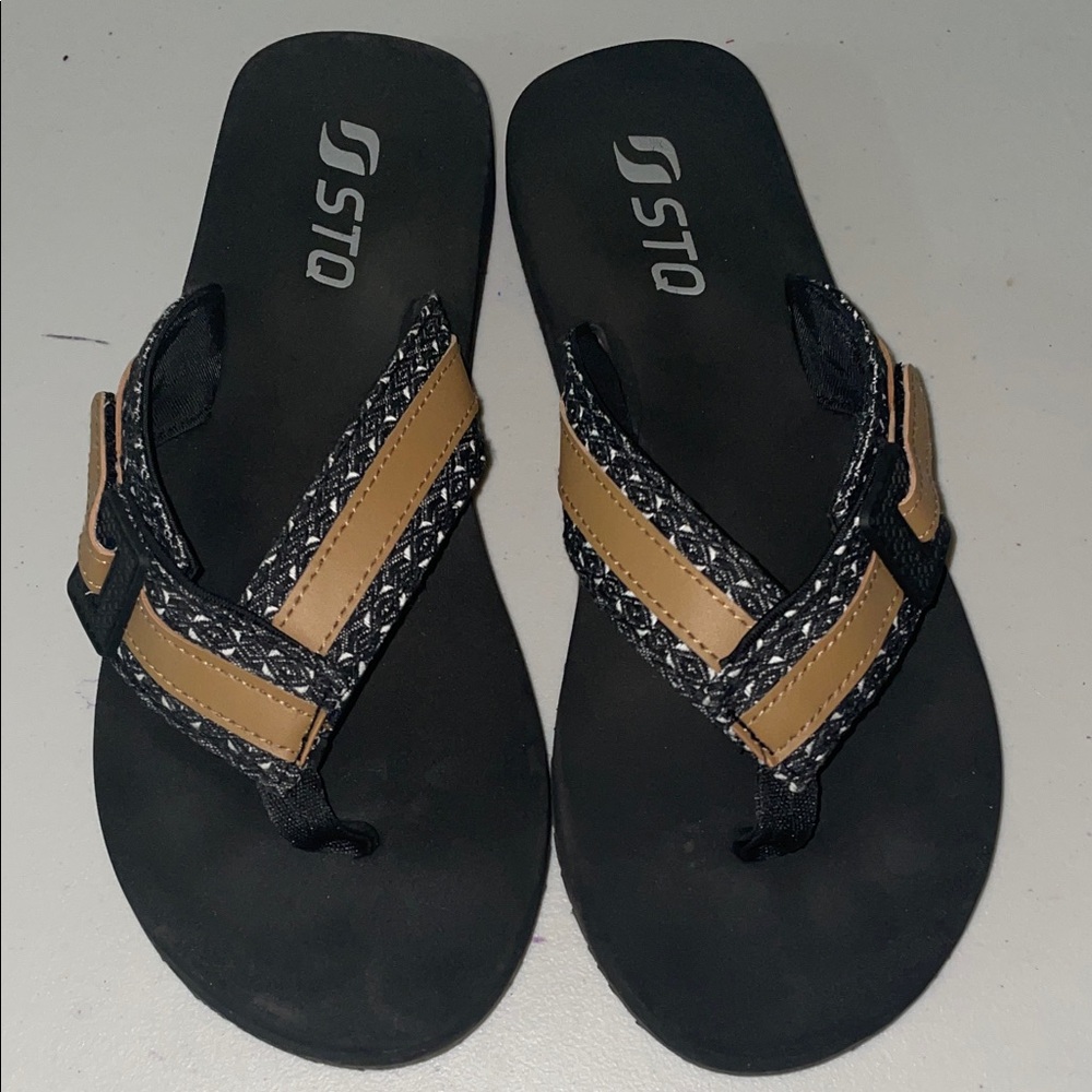 STQ Black and Tan Sandals